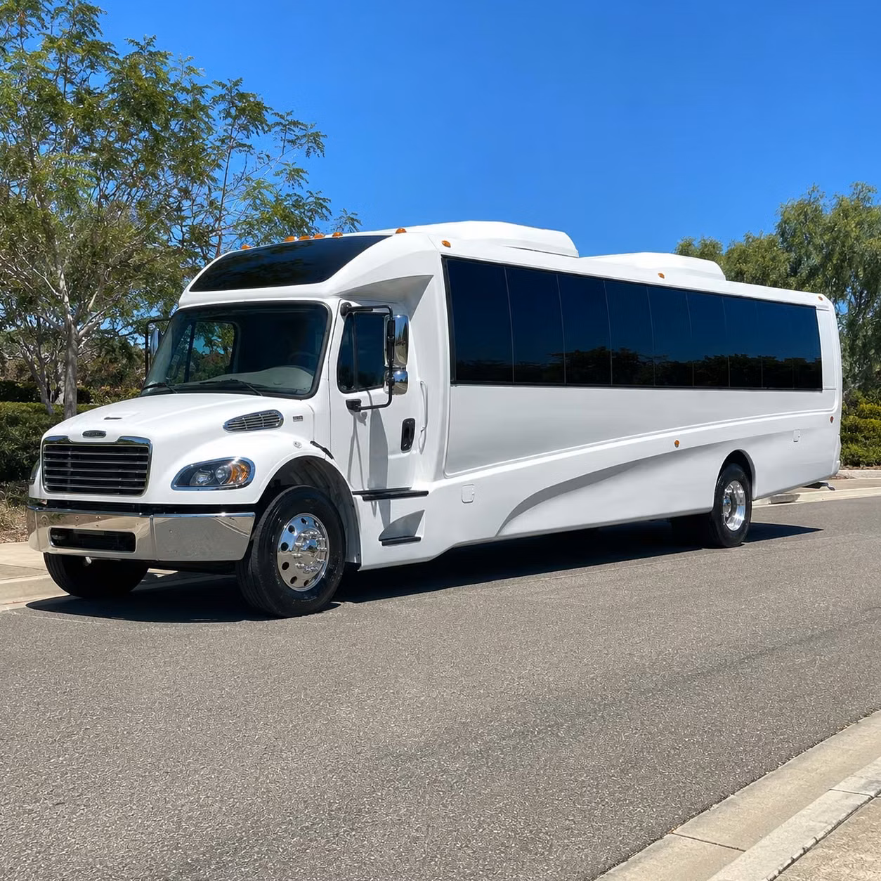 rancho cucamonga 28 passenger minibus rental